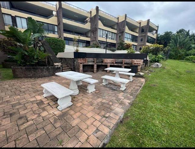 3 BEDROOM APARTMENT FOR SALE IN UVONGO BEACH